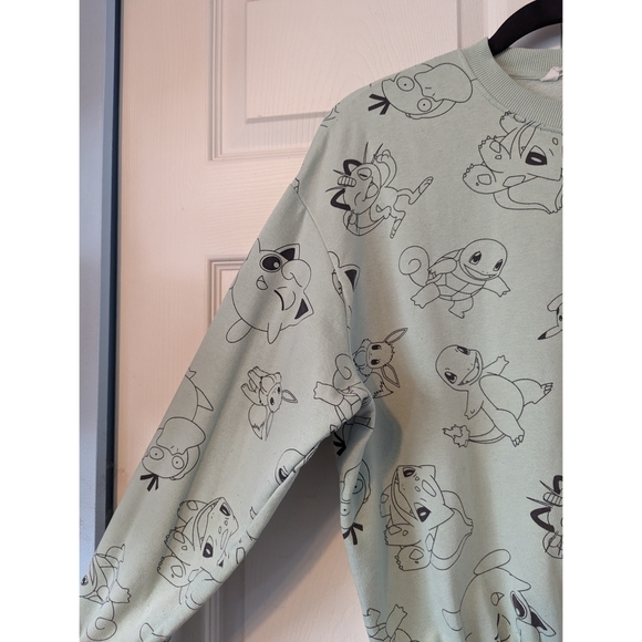 3/$20! H&M Kids Pokemon Oversized Sweatshirt - Picture 6 of 11